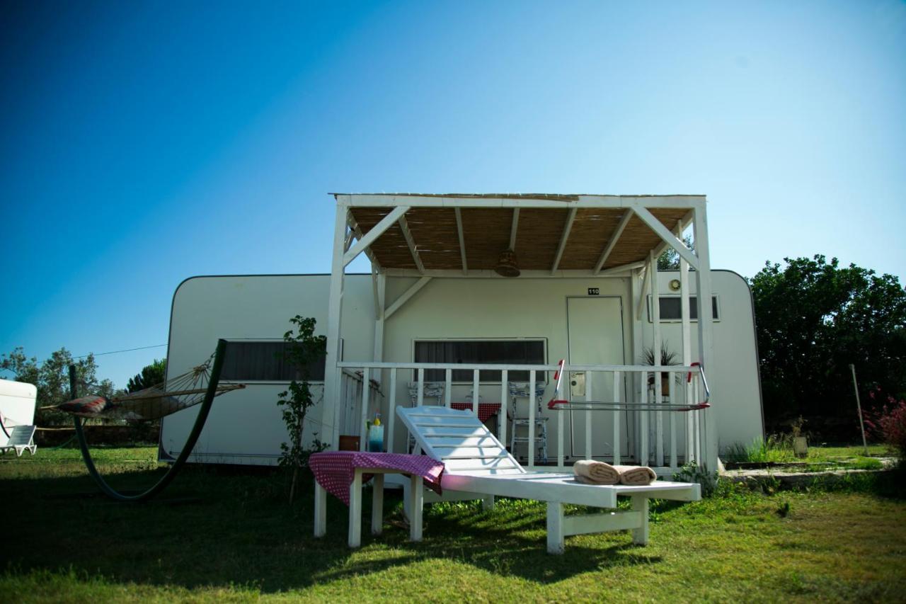 Cunda Fora Glamping Hotel ไอวาลิค ภายนอก รูปภาพ