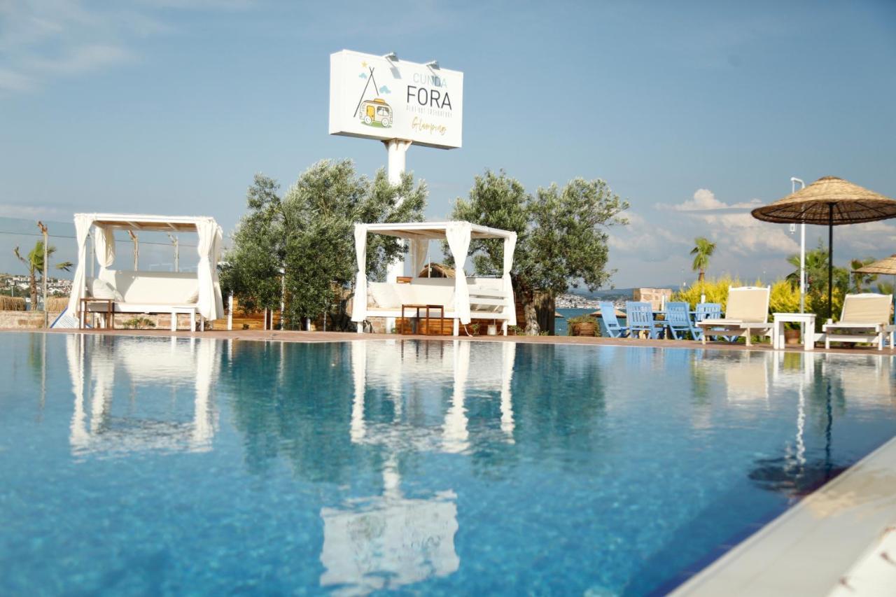 Cunda Fora Glamping Hotel ไอวาลิค ภายนอก รูปภาพ